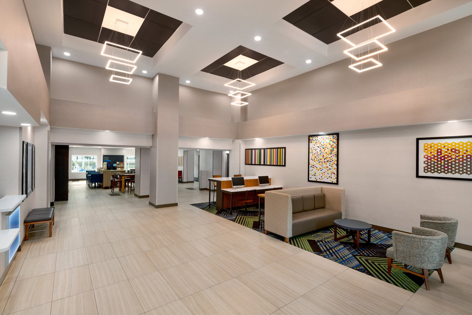 Holiday Inn Express Hotel & Suites - thumb 3