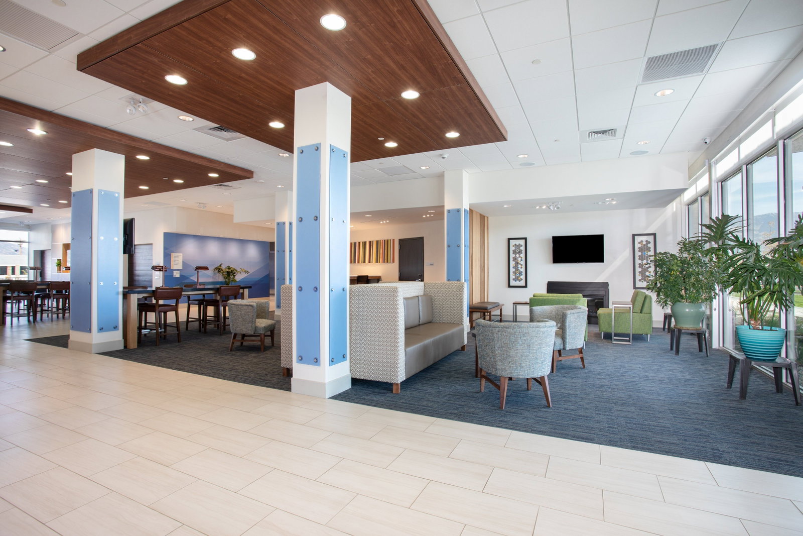 Holiday Inn Express & Suites Ely - thumb 3