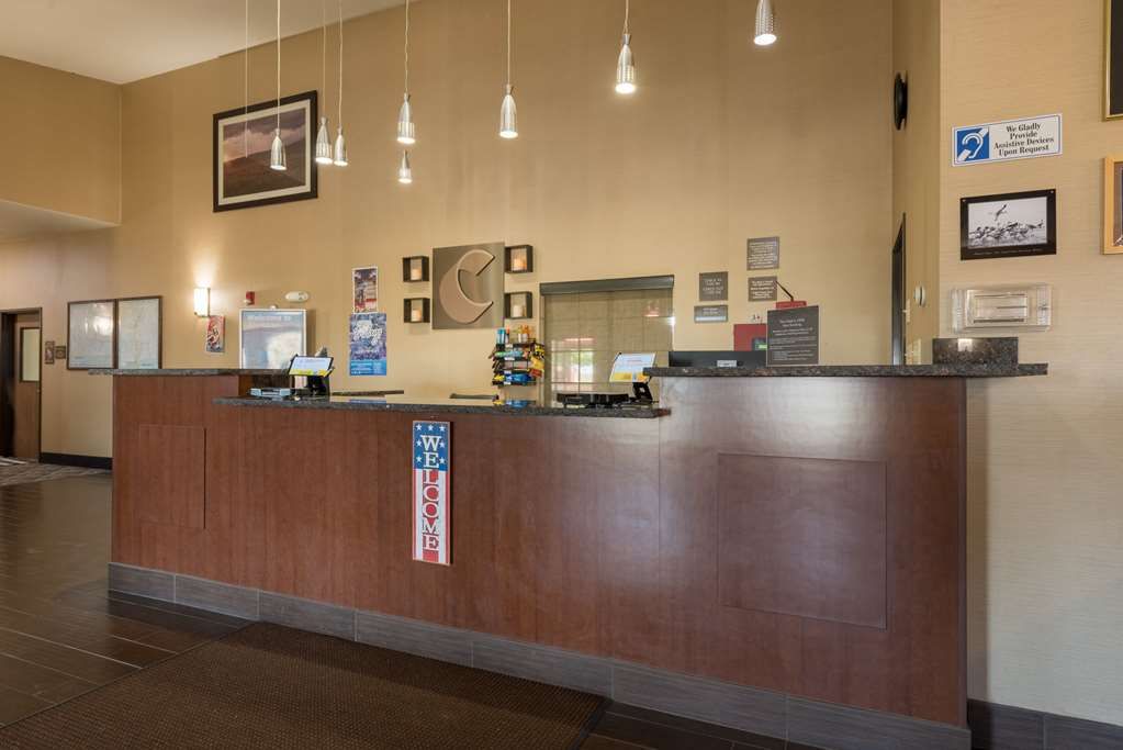Comfort Inn & Suites - thumb 3