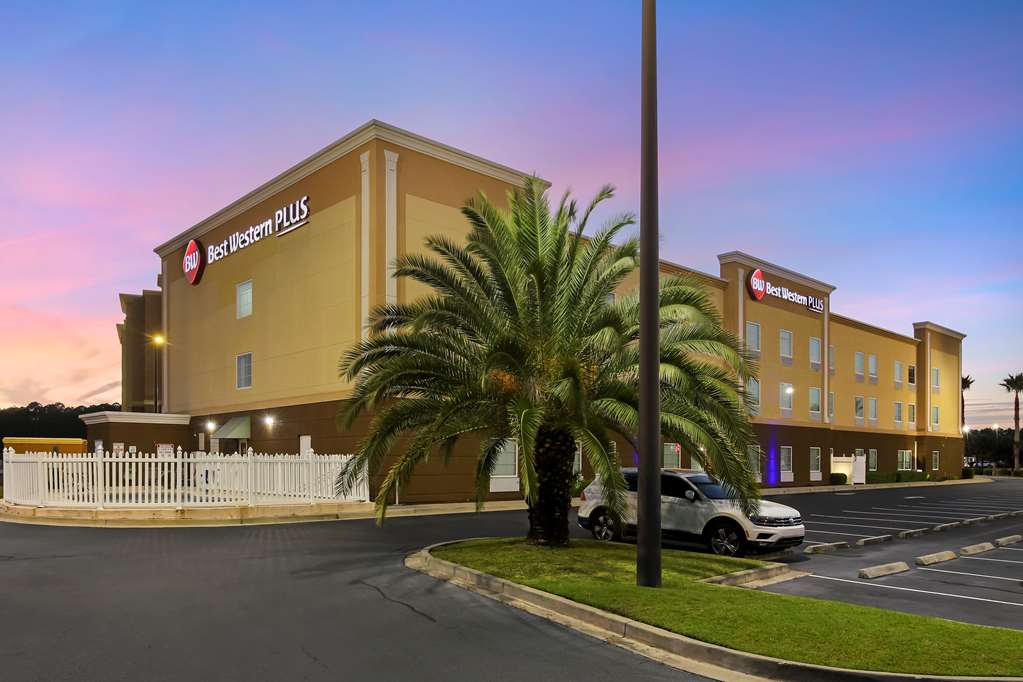 Best Western Plus Brunswick Inn & Suites - thumb 2
