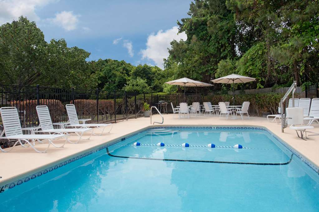 Baymont Inn & Suites Brunswick - thumb 11