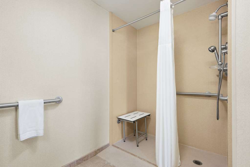 Hampton Inn & Suites Brunswick - thumb 7