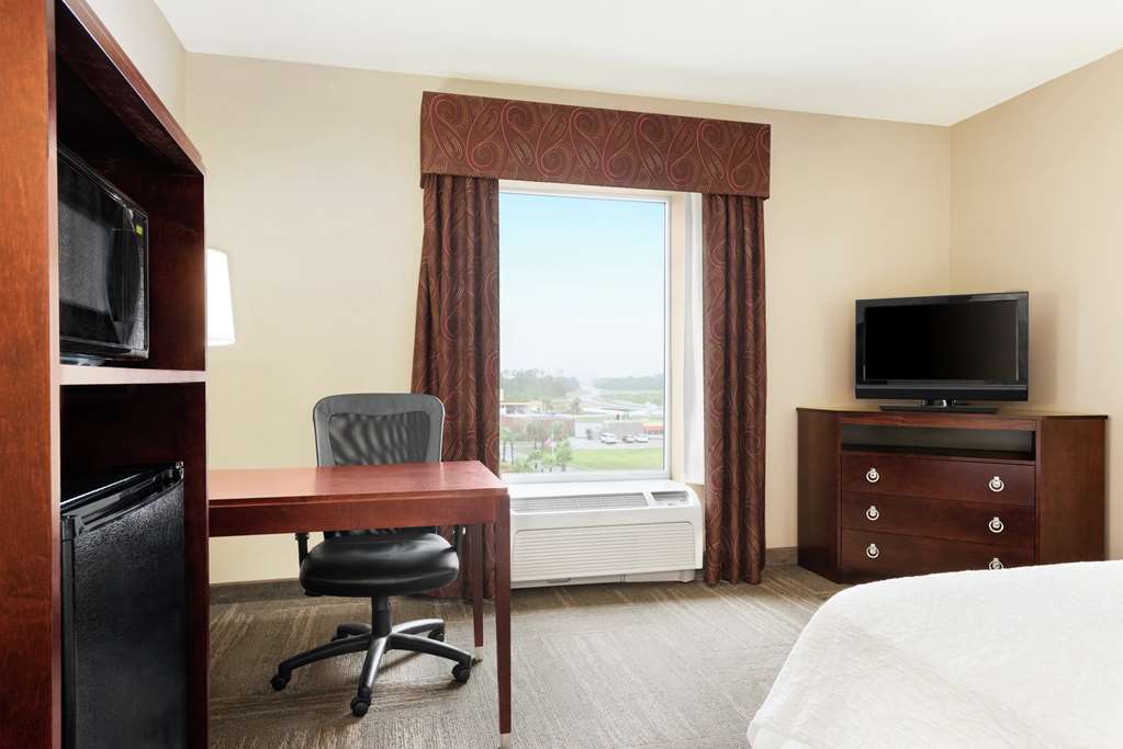 Hampton Inn & Suites Brunswick - thumb 8