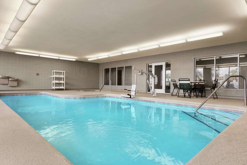 Hampton Inn & Suites Brunswick - thumb 9