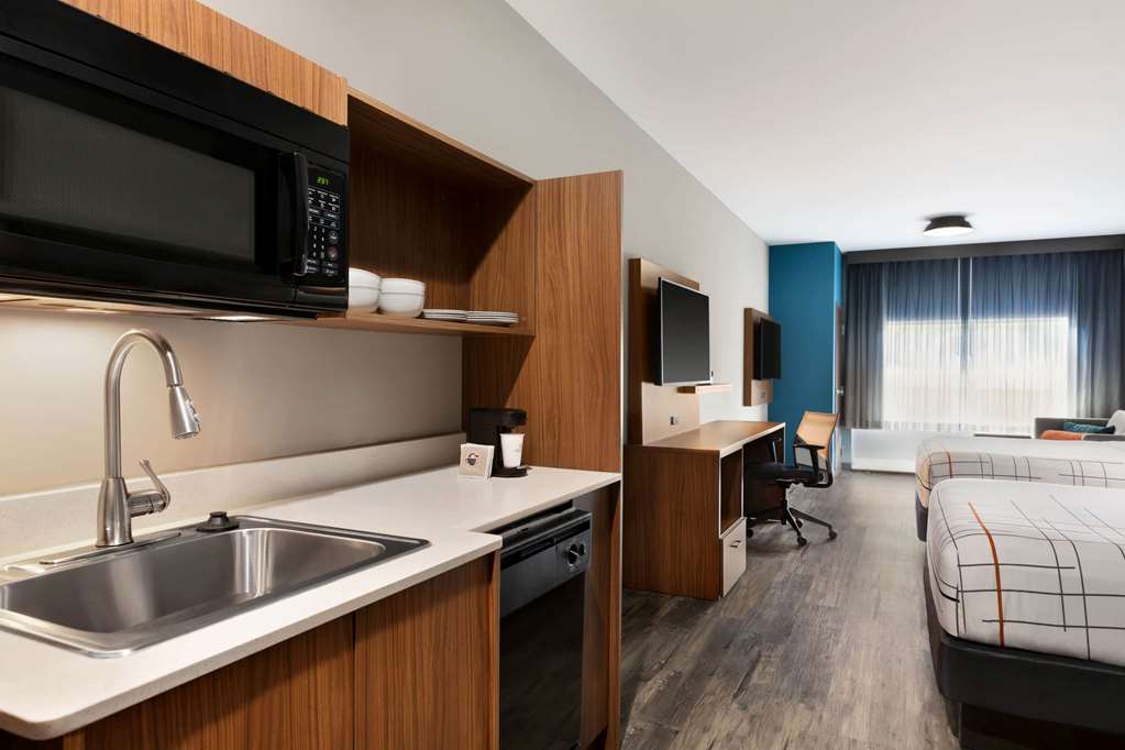 La Quinta Inn & Sts Brunswick-Golden Isl - thumb 6