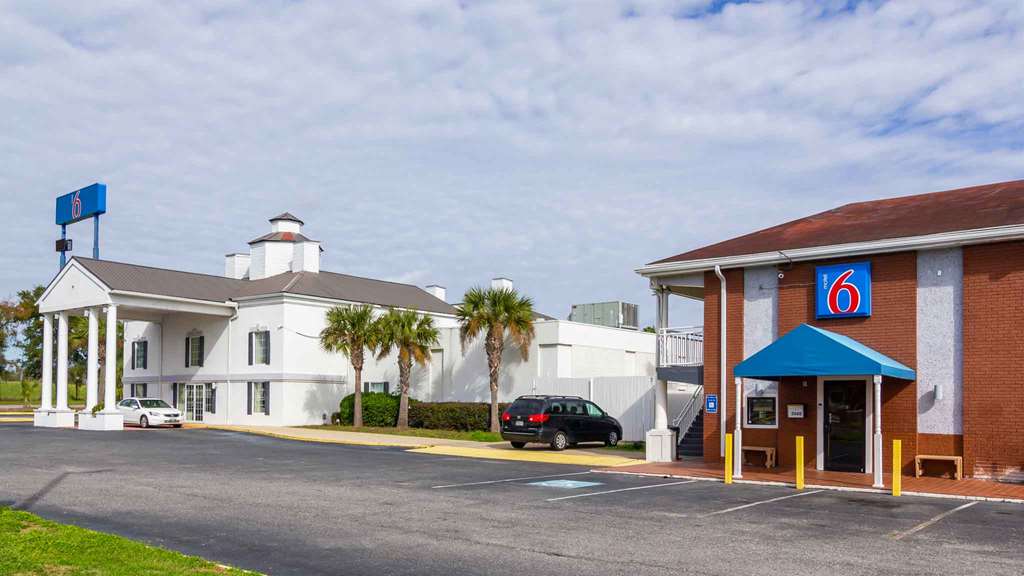 Motel 6 Brunswick - thumb 1