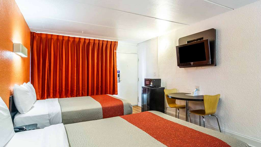 Motel 6 Brunswick - thumb 9
