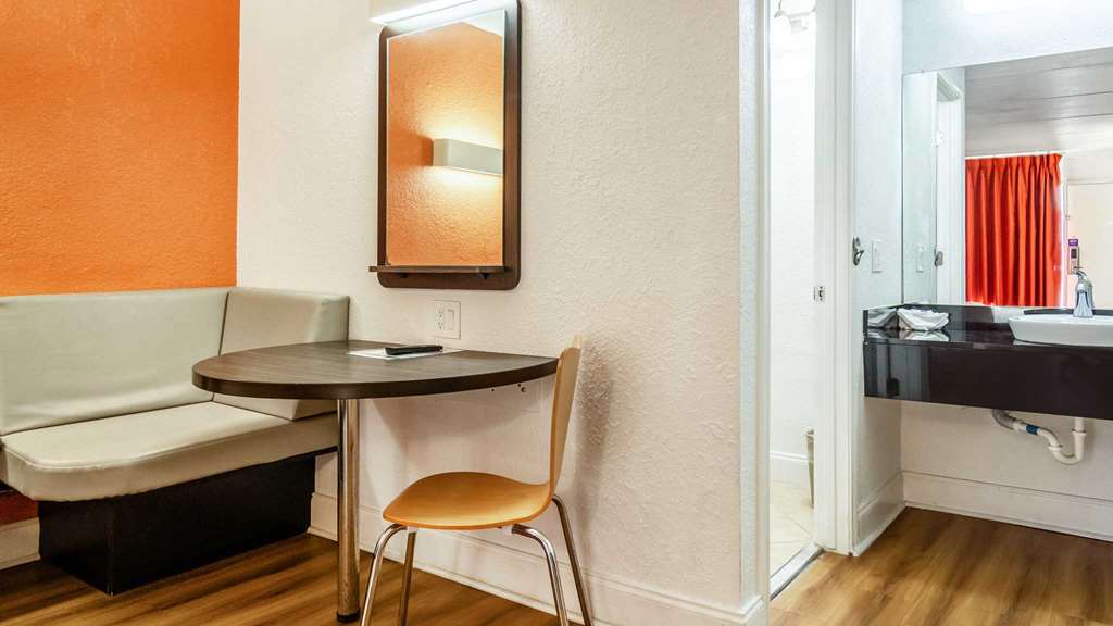 Motel 6 Brunswick - thumb 10