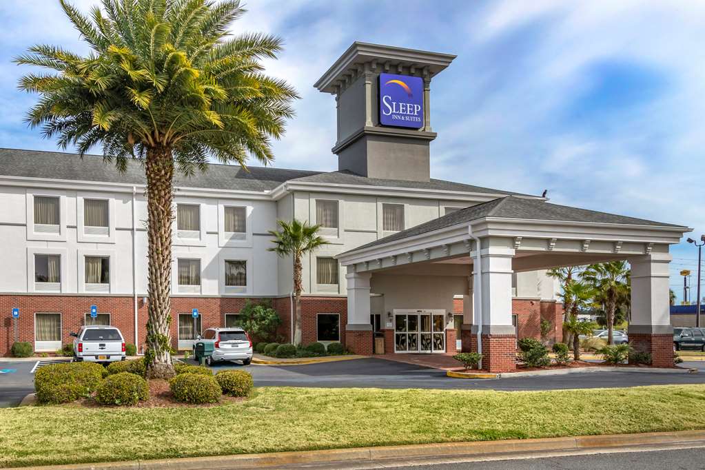 Sleep Inn & Suites - thumb 1