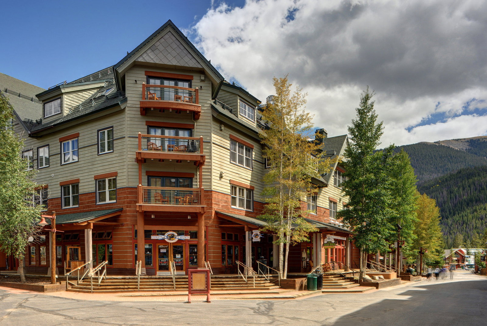 Jackpine & Black Bear Condominiums - thumb 0