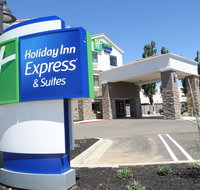 Holiday Inn Express  Suites Brentwood - Accommodation Los Angeles