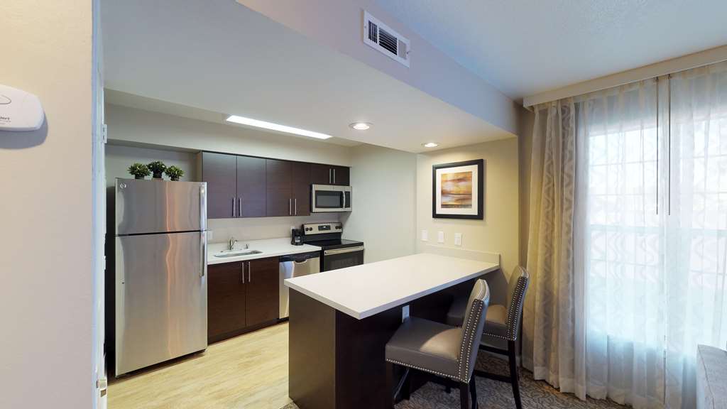 Chase Suite Hotel Newark - thumb 9