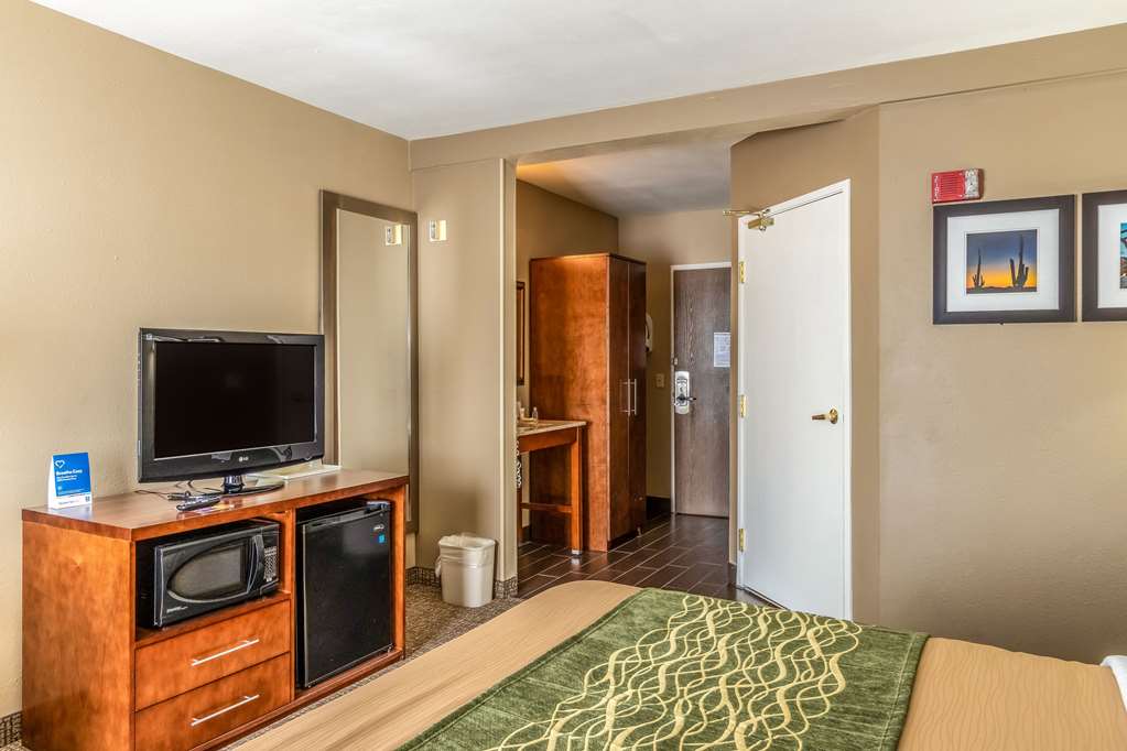 Comfort Inn - thumb 8