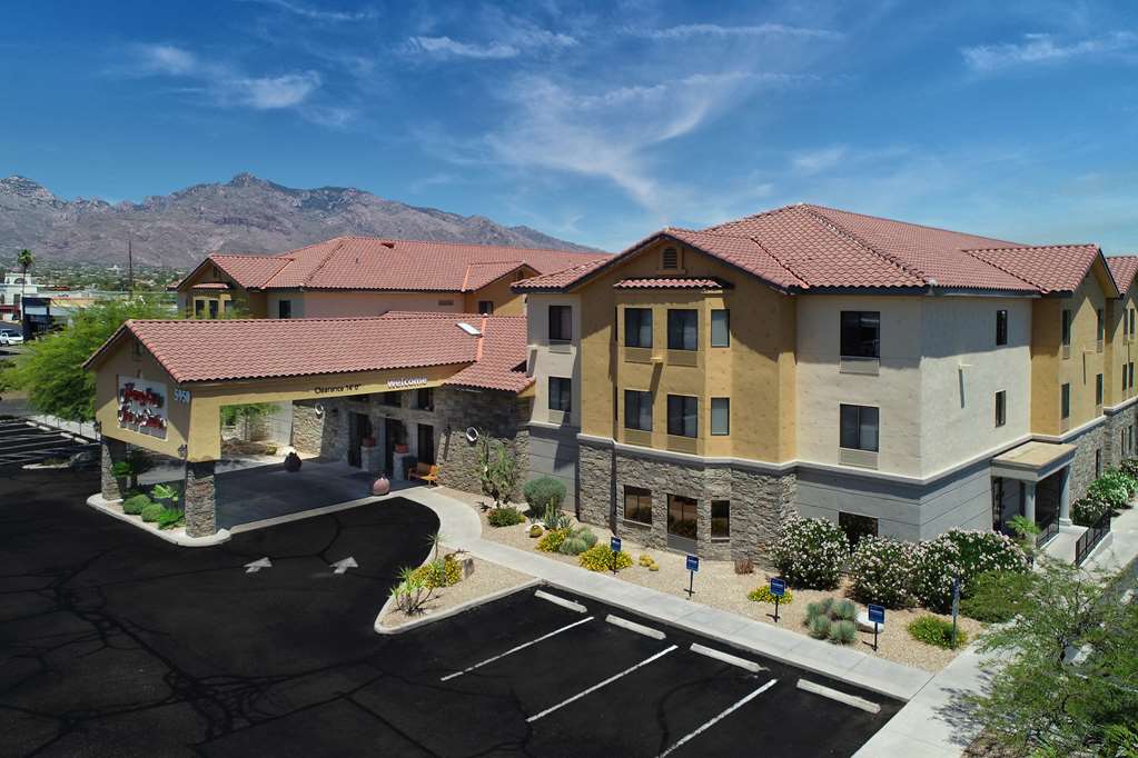 Hampton Inn & Suites Tucson Mall - thumb 0