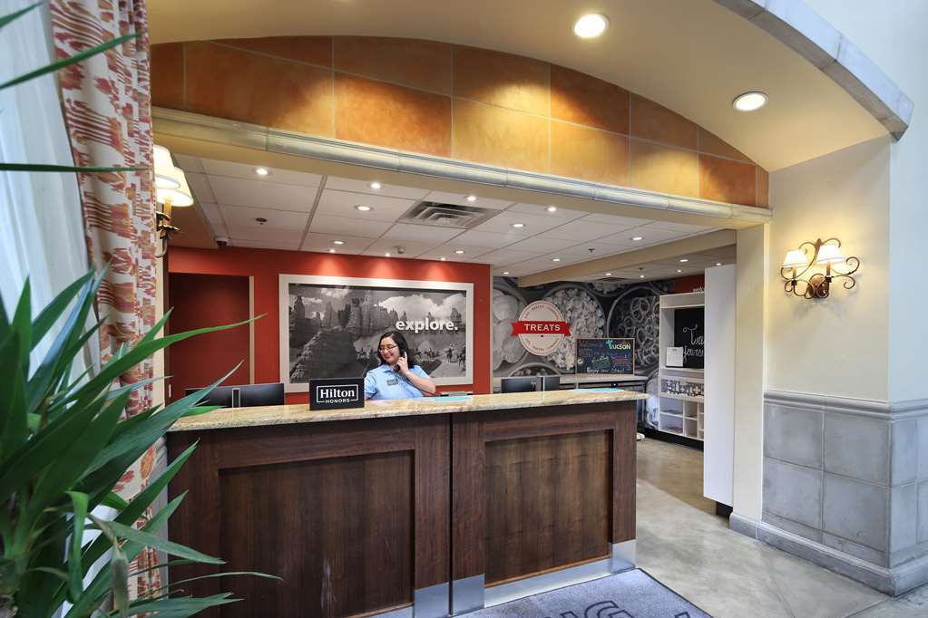 Hampton Inn & Suites Tucson Mall - thumb 4