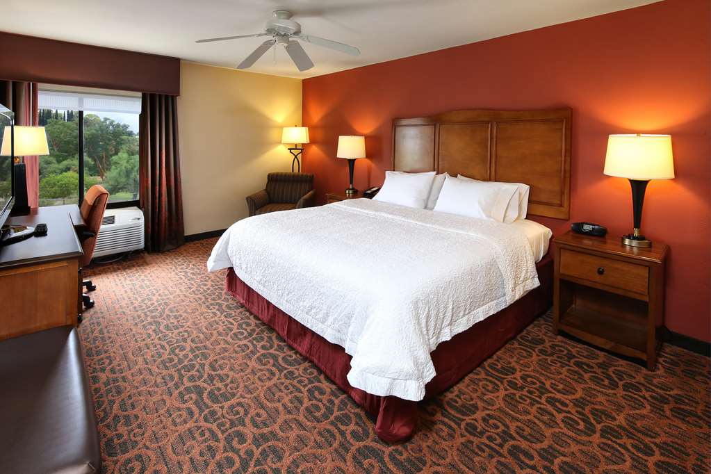 Hampton Inn & Suites Tucson Mall - thumb 7