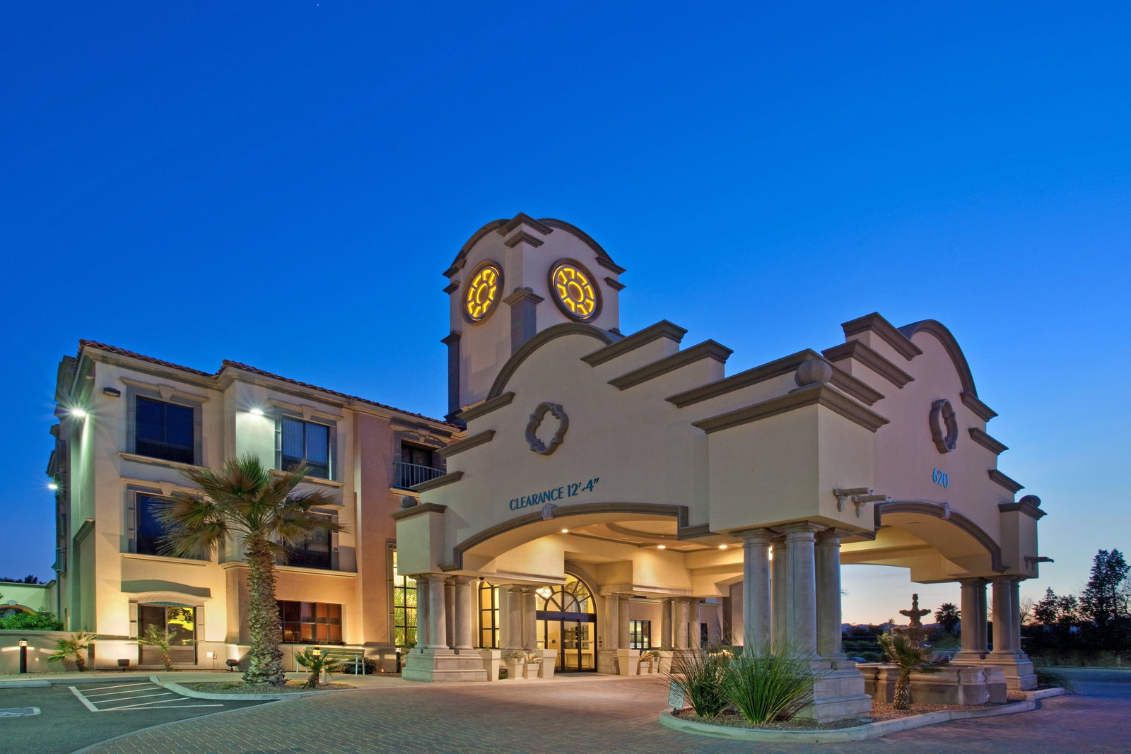 Holiday Inn Express & Suites Tucson Mall - thumb 0