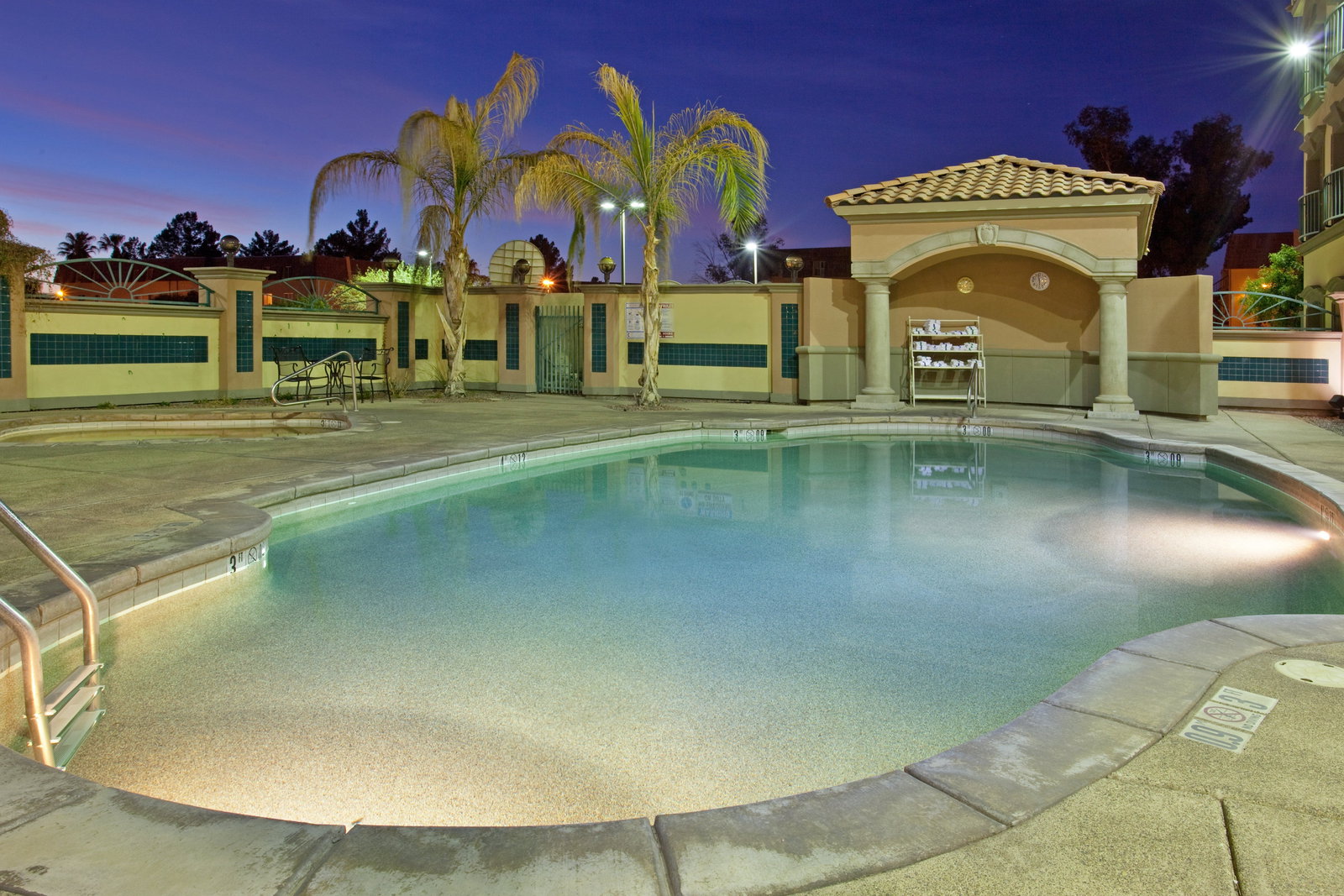 Holiday Inn Express & Suites Tucson Mall - thumb 10
