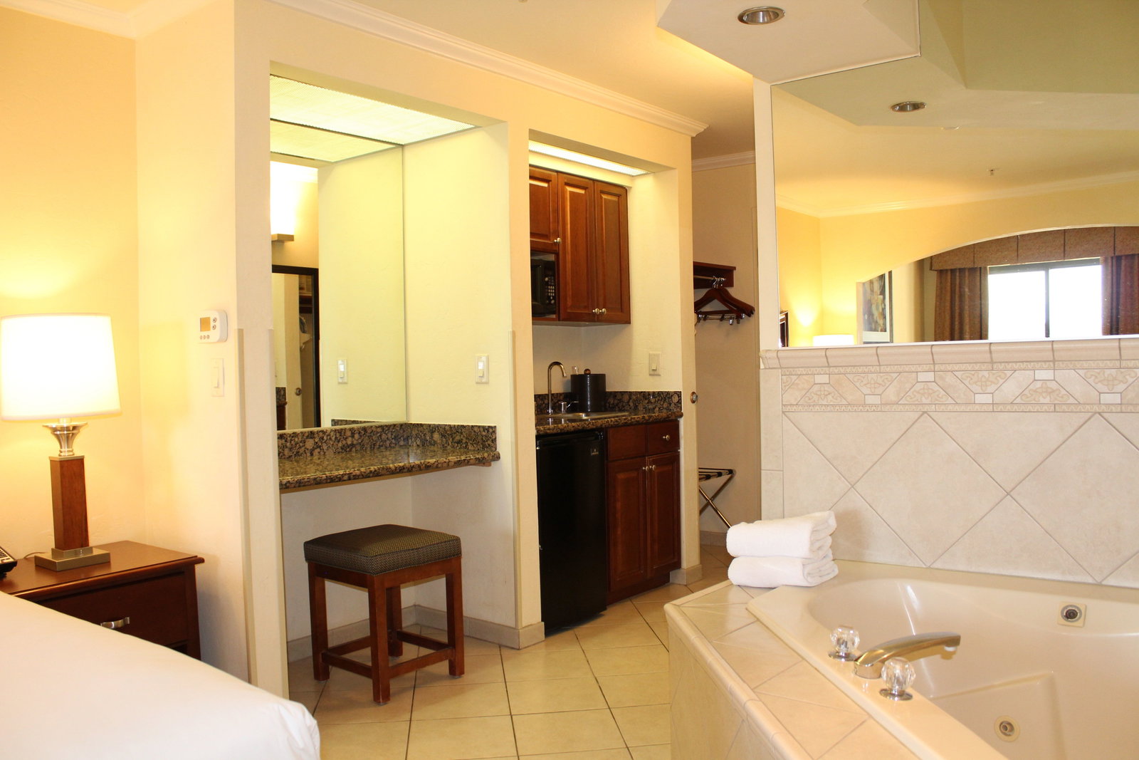 Holiday Inn Express & Suites Tucson Mall - thumb 15