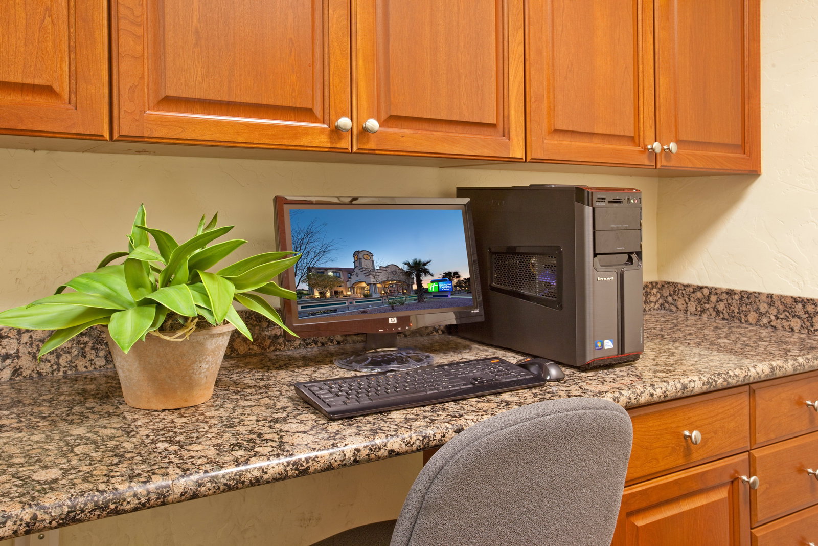 Holiday Inn Express & Suites Tucson Mall - thumb 17