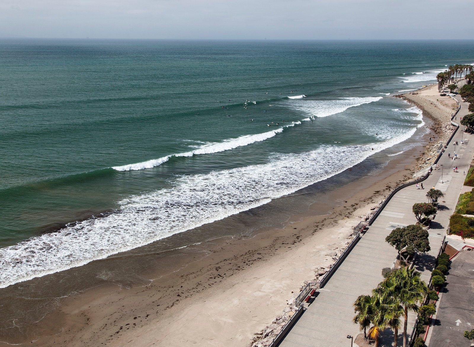 Crowne Plaza Ventura Beach - thumb 1