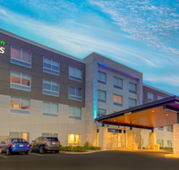 Holiday Inn Express  Suites King George - Accommodation Los Angeles