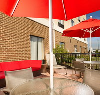 Holiday Inn Express Hotel  Suites - Accommodation Los Angeles