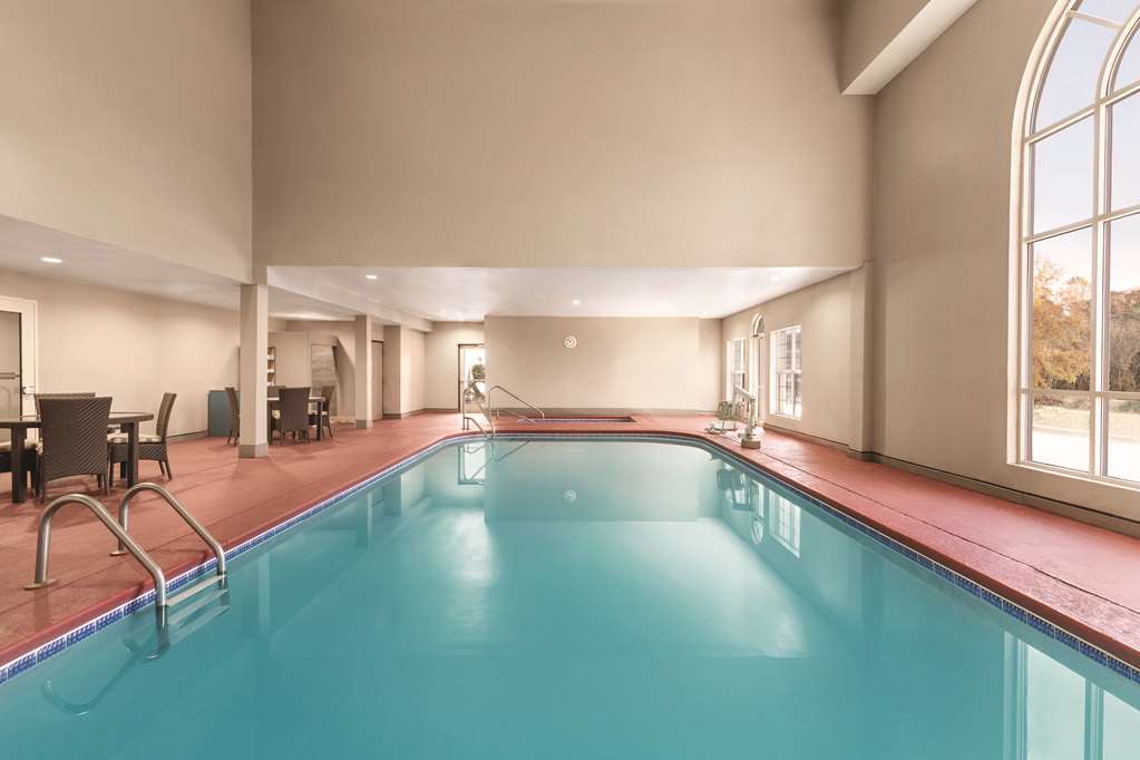 Country Inn & Suites Griffin - thumb 8