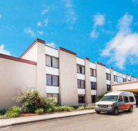 Ramada Lansing Hotel  Conference Ctr - Accommodation Los Angeles