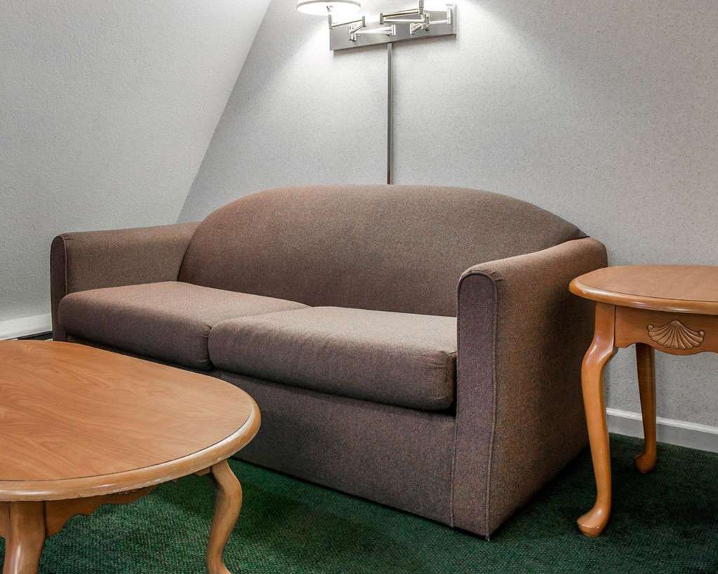 Quality Inn & Suites Mackinaw City - thumb 16