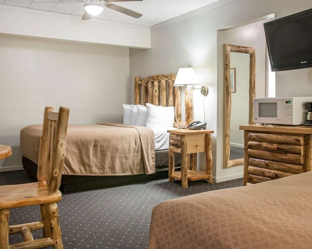 Quality Inn & Suites Mackinaw City - thumb 17