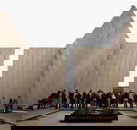 JFK Bus Tour with Oswald Rooming House optional CityPass - Accommodation Los Angeles