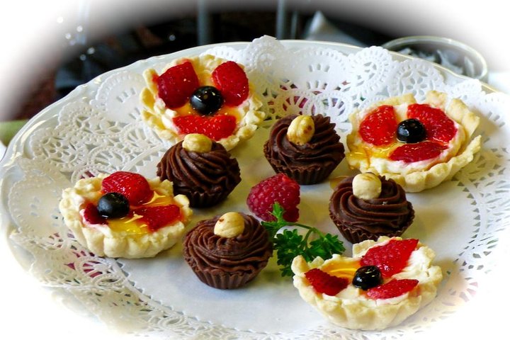 Learn To Bake Tea Room Delicacies - thumb 1