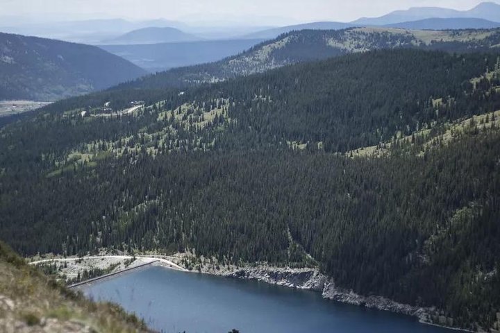 24-Hour Guided Backpacking In The Rockies - thumb 3