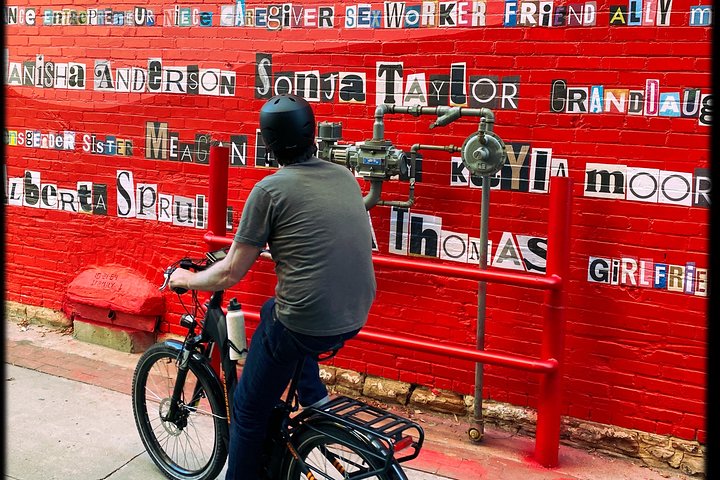 Wall To Wall Boulder EBike Mural Ride (3 Hours) - thumb 4
