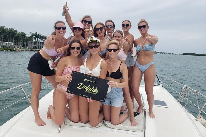 52' Yacht Tour In Miami Beach With Captain, Boat Rental And Party - thumb 2