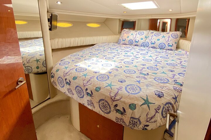 52' Yacht Tour In Miami Beach With Captain, Boat Rental And Party - thumb 4