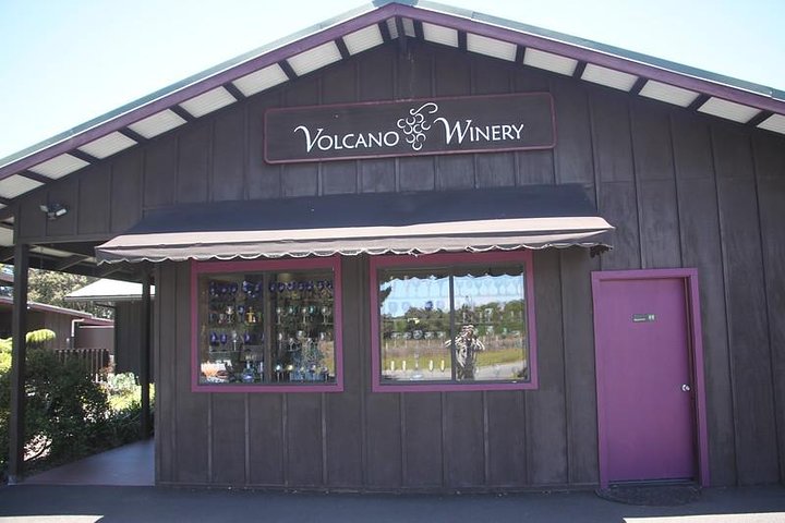 Black Sand Beach, Winery (or Coffee) And Volcanoes National Park - thumb 2