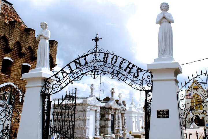 St. Roch Cemetery Tour - thumb 3