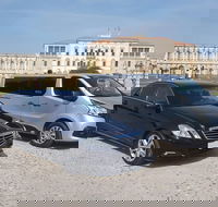 Manchester to ManchesterBoston Regional Airport - Departure Private Transfer - Accommodation Los Angeles