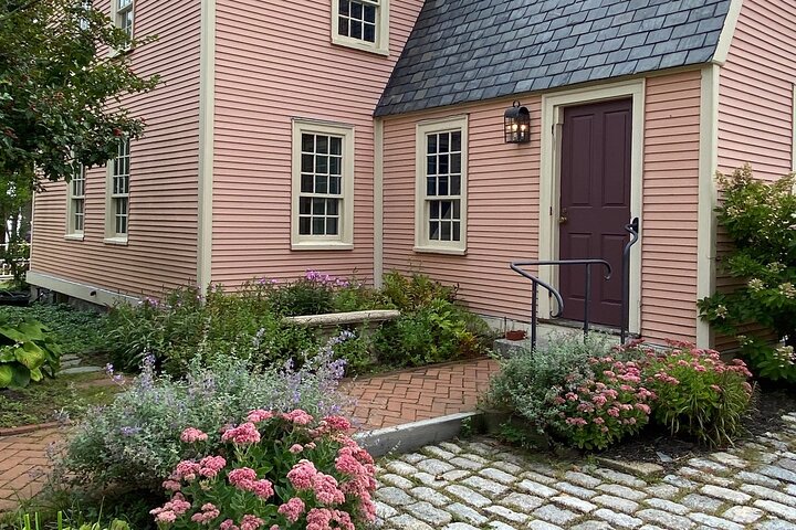 Gardens Of Portsmouth Walking Tour - thumb 5