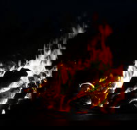 Sit  Sip by the Fire Pit - Accommodation Los Angeles