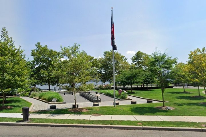 Hoboken Scavenger Hunt: Hoboken Harbor & History! - thumb 4