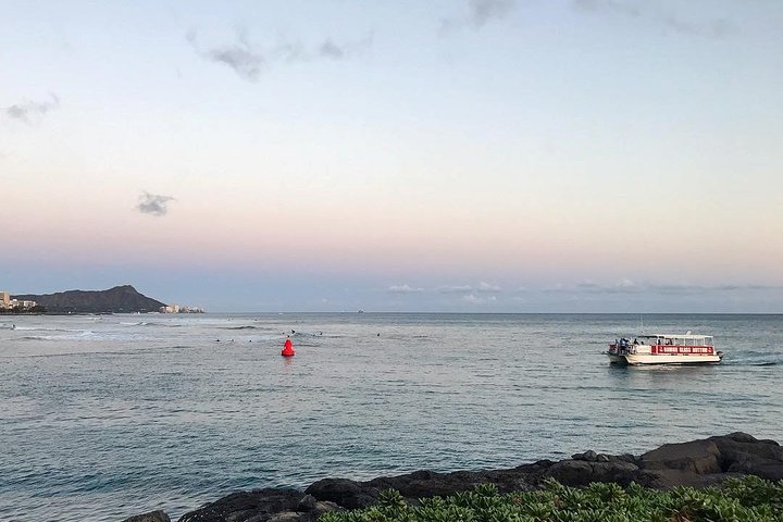 Waikiki Beach Glass Bottom Boat Cruise - thumb 4