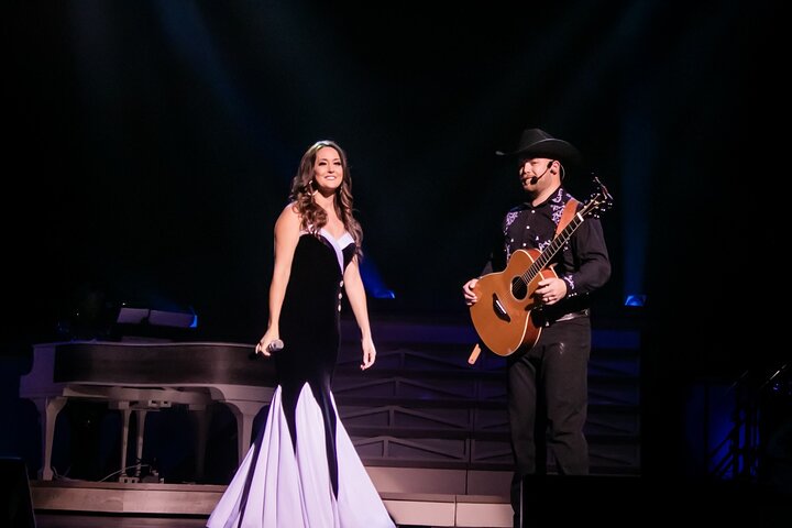 Pigeon Forge: Country Tonite Show Admission Ticket - thumb 1