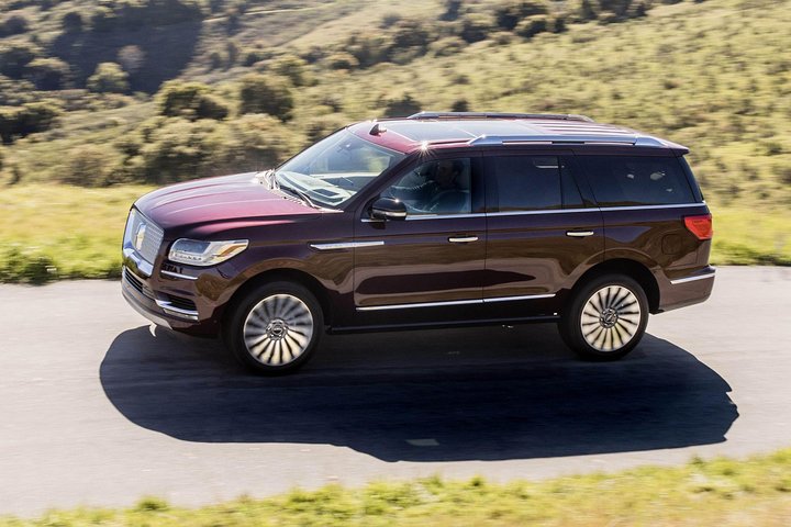 Private Transfer Milwaukee To Milwaukee Airport MKE By SUV - thumb 0