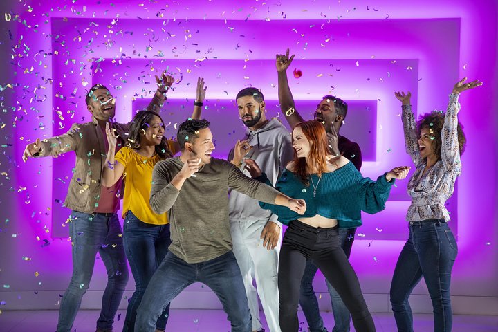 Las Vegas Super Saver: Madame Tussauds With Gondola Boat Ride - thumb 1