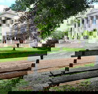 Belle Meade Guided Mansion Tour with Complimentary Wine Tasting - Accommodation Los Angeles